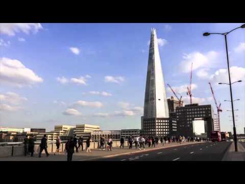 Greyhound vs. Roar (DJ Henrik goes to 2014 MashUp)