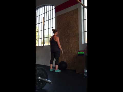 Serena Treccani deadlift&lipstick