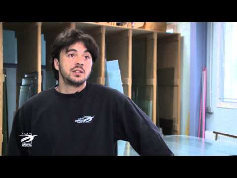 download lagu mp3 mp4 Metier De Vitrier, download lagu Metier De Vitrier gratis, unduh video klip Metier De Vitrier