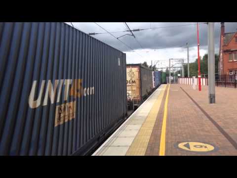 (HD) 92031 passing Wigan on 4M25 21st August 2014