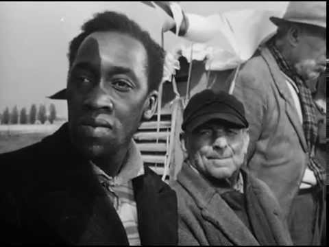 Miracolo a milano di Vittorio De Sica (1951) : Lotteria col pollo