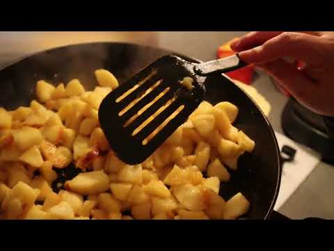 CRÊPES AUX POMMES CARAMELISEES