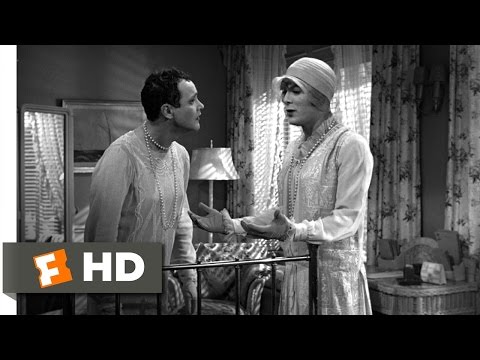 Some Like It Hot (6/11) Movie CLIP - How the Other Half Lives (1959) HD
