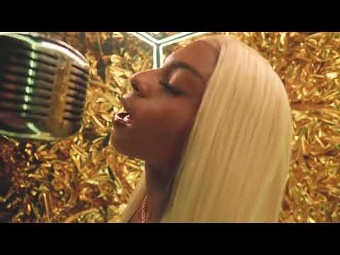 Nana Elan - Lovin’ In A Dream (Live Mic Experience)