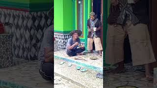 Download lagu MOMEN LUCU SEMUA DI BIKIN NGAKAK YANG LAGI KERJA DI PAKSA HARUS JAJAN SIOMAY mp3 Download lagu MOMEN LUCU SEMUA DI BIKIN NGAKAK YANG LAGI KERJA DI PAKSA HARUS JAJAN SIOMAY mp3