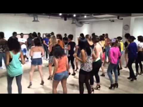 LADIES FOLLOWING CHOREOGRAPHY BY HAKIMA KIM /    30 /08/2015 STUDIO BLEU PARIS ❤️🎀👯👯