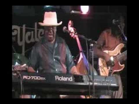 Kenny "Blues Boss" Wayne - "Goin' To Chicago" 07 26 08