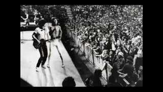 The Rolling Stones ~ Laugh I Nearly Died