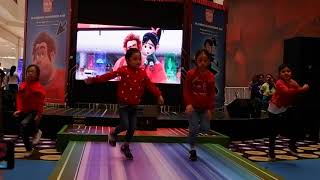 "Here Comes Santa Claus" Christmas Hip Hop Song By Forever Dance Crew