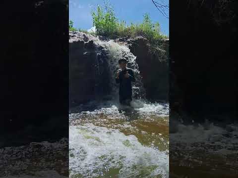 banho na cachoeira do sertão de Catunda-ce