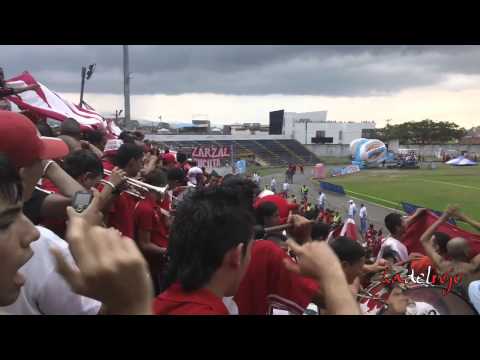 "L.H.D.L.C alentando en Tuluá 2013 - Barón Rojo Sur - Cortuluá 2 América 1" Barra: Baron Rojo Sur • Club: América de Cáli • País: Colombia