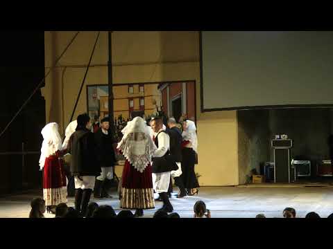 ==Gruppo Folk Tuffudesu di Osilo==   =Ballu tundu=