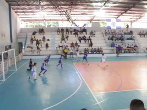 DEFESA DO LUCAS   GOLEIRO DO GRAJAU COUNTRY (SUB 11)