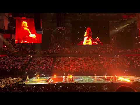 Billie Eilish feat. Finneas - BIRDS OF A FEATHER @ Avicii Arena Stockholm 24/4 2025