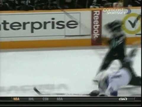 Scott Nichol flattens Brad Richardson and fights him [Dual-Feed]