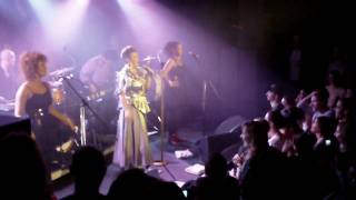 Miss Platnum - Give Me The Food (Live at La Maroquinerie)