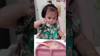 Download lagu Nadine makan pasta mp3