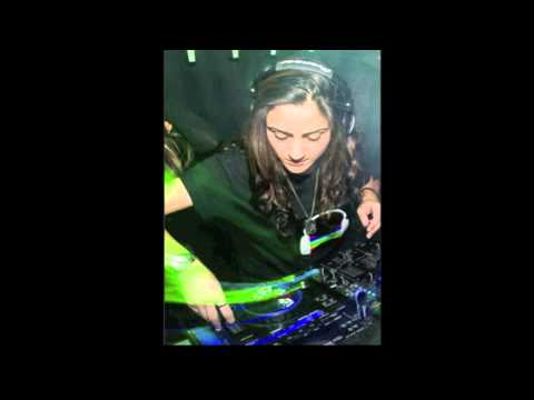 Sandro Silva & Quintino vs. Chuckie, Junxterjack - Make Some Epic Noise (DJ Hindocha Mashup).mov