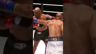 Mike Tyson vs Roy Jones Jr.