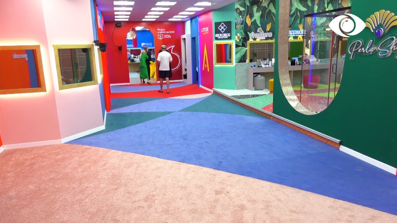 Përqafime dhe batuta mes dyshes Deamishel-Kristi