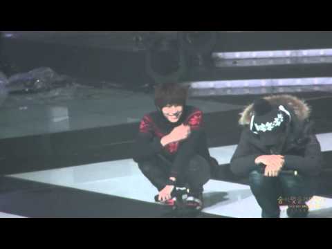 111223  Music Bank Dry Rehearsal - TongTong JinYoung