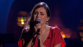 Glashelder! Sharon geeft haar eigen draai aan &#39;Virgin State Of Mind&#39; | Liefde Voor Muziek