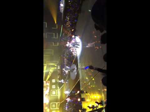 130602 SS5INA day 2 - Dancing Out