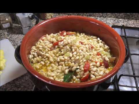Zuppa di fagioli e patate (Fasul' e patan')