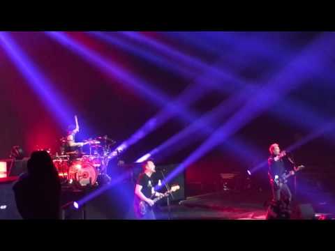 download lagu mp3 mp4 Blink 182 Seattle, download lagu Blink 182 Seattle gratis, unduh video klip Blink 182 Seattle