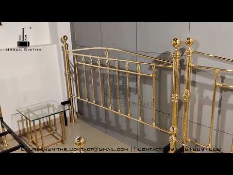 Iron & Brass Beds Display - New Delhi : Contact: +91-9818091008
