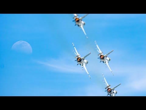 2025 USAF Thunderbirds (AC/DC Thunderstruck)