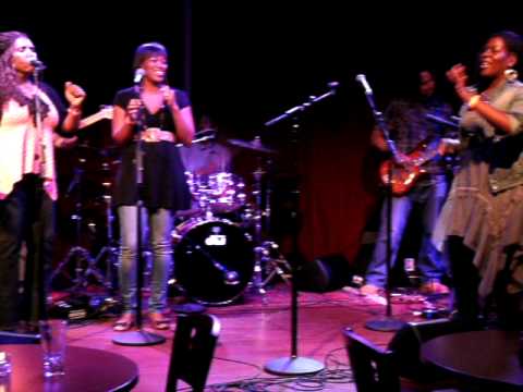 Benita Farmer & New Journey Gospel Night at World Cafe Live 08/08/11