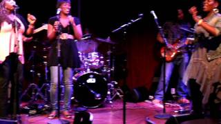 Benita Farmer & New Journey Gospel Night at World Cafe Live 08/08/11