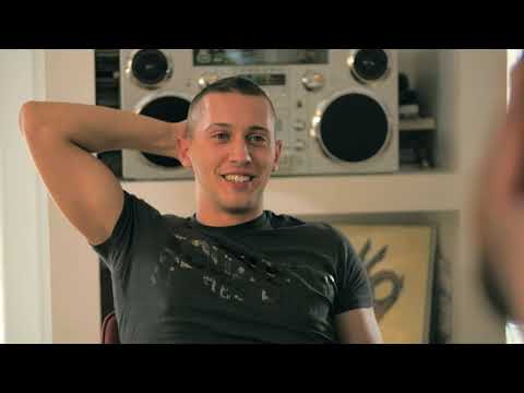 Banana Burger - Massimo Pericolo