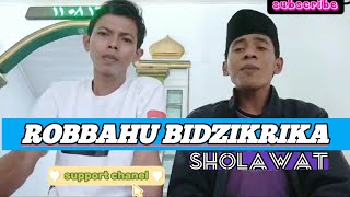 Download lagu Robbahu Bidzikri mp3 Download lagu Robbahu Bidzikri mp3