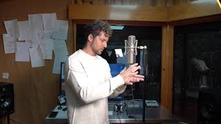 David Bisbal practicando agudos! Condenado a tu amor.
