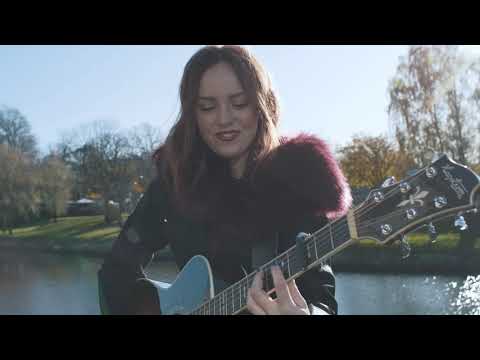 LaVitrola.cl: Sabina Högdahl - Strange Illusion