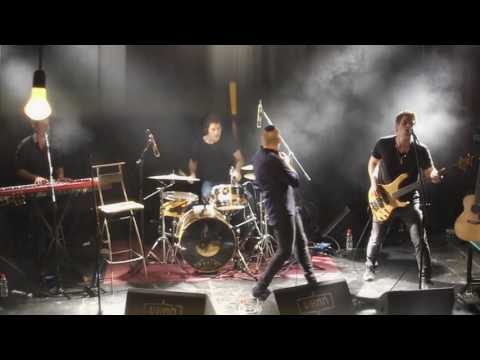 נועם מיכאל - Noam Michael | וזה מגיע (קליפ לייב מהופעה בתמונע)