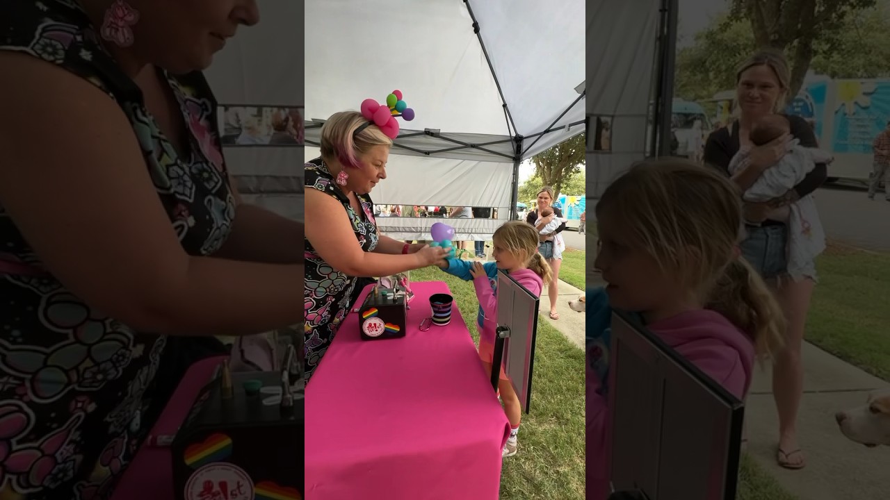 Promotional video thumbnail 2 for Carol's Balloon Art