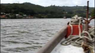 preview picture of video 'Navegando no Rio Paraguaçu'