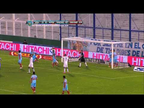 Ocasión de Pratto. Vélez 0 Arsenal 0. Fecha 2. Torneo Inicial 2013. FPT