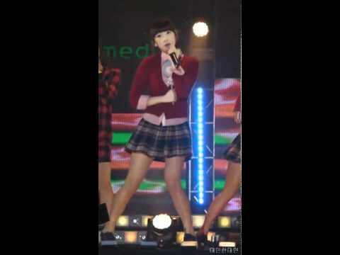 [Fancam] 081108 SNSD Taeyeon - Kissing You