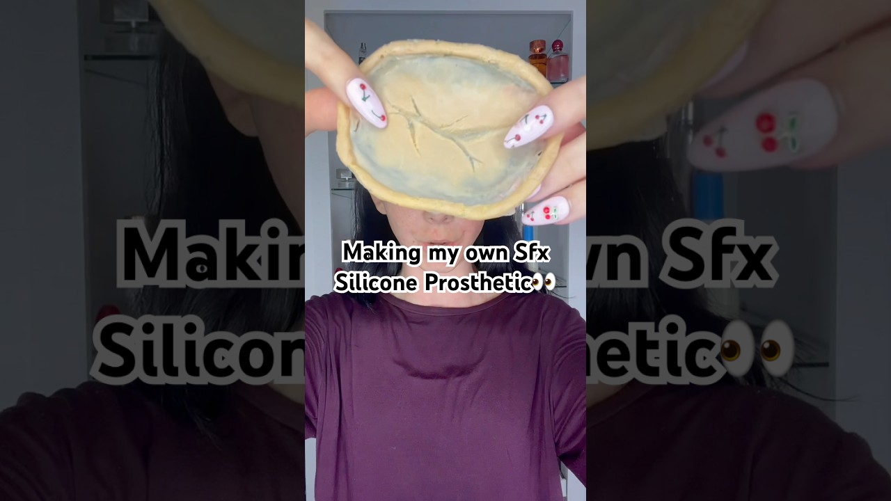 Making my first ever Sfx Silicone Prosthetic😱🤩 #sfx_makeup #sfxmua #halloweenmakeuplook #makeup