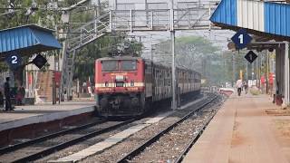 preview picture of video 'Cruising Secunderabad Howrah Falaknuma express'