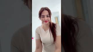 Download lagu cewek jilbab bokong besar ketat idaman mp3