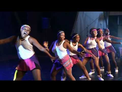 42. NAZIOARTEKO FOLKLORE JAIALDIA PORTUGALETE 2016 - THEMBA NJILO - SUDAFRICA (2)