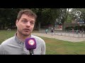 Bewoners Terschuur knappen zelf speeltuin op