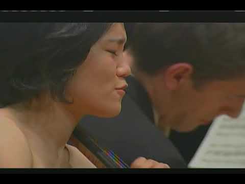 26-yr old Han-Na Chang plays Schumann Adagio and Allegro (2009)