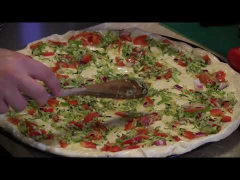 download lagu mp3 mp4 Garden Fresh Pizza, download lagu Garden Fresh Pizza gratis, unduh video klip Garden Fresh Pizza