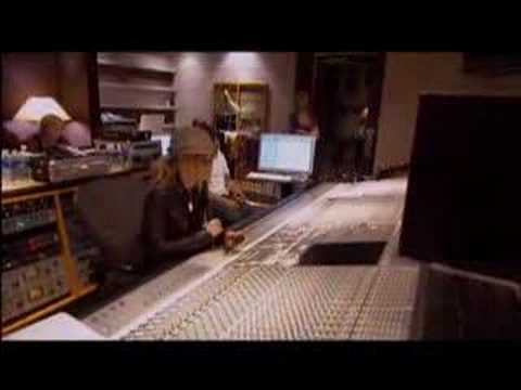 Fergie - Labels or Love recording [OH-FERGIE.COM.BR]